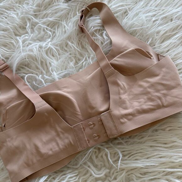 Skims Naked Scoop Bra Clay Size Small - Picture 6 of 9